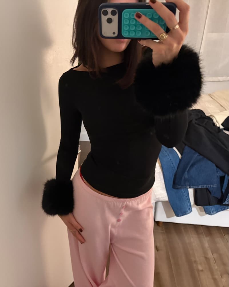 l’academie longsleeve top with fur cuffs - Image 1