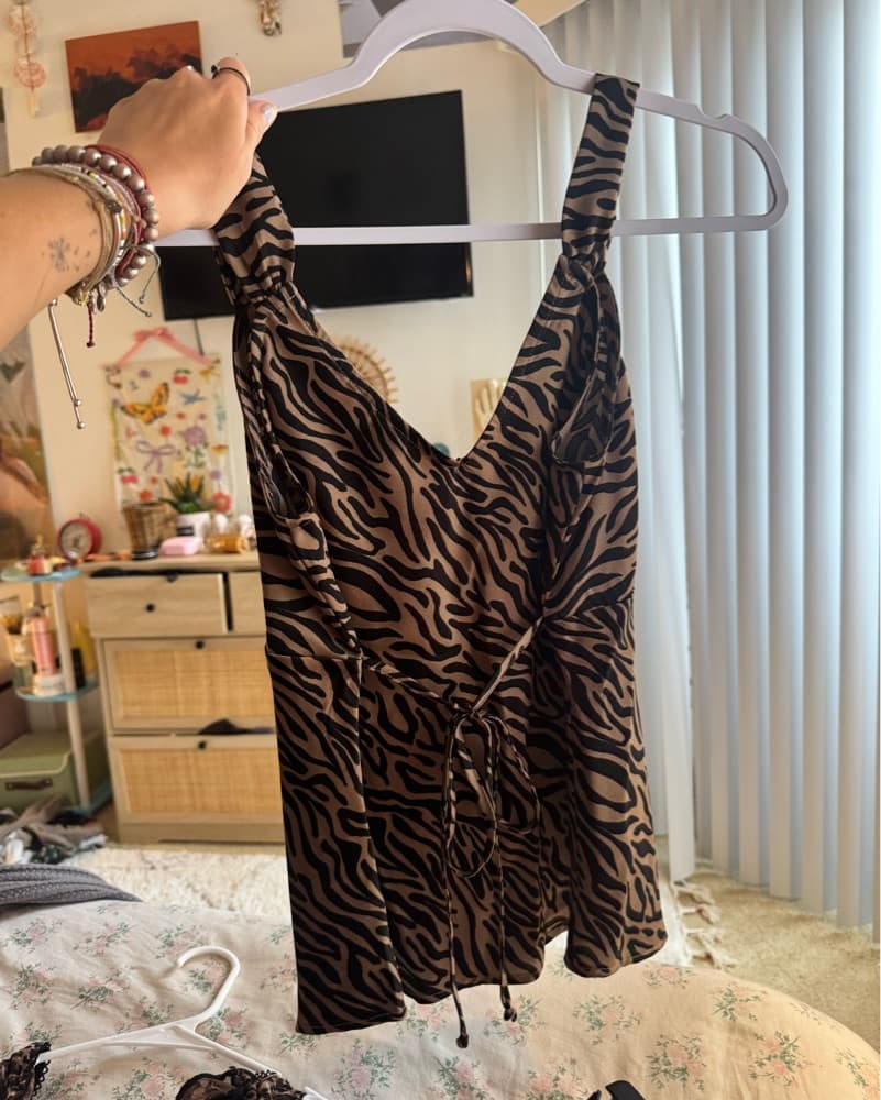 Tie Back Lace Trim Zebra blouse  - Image 3