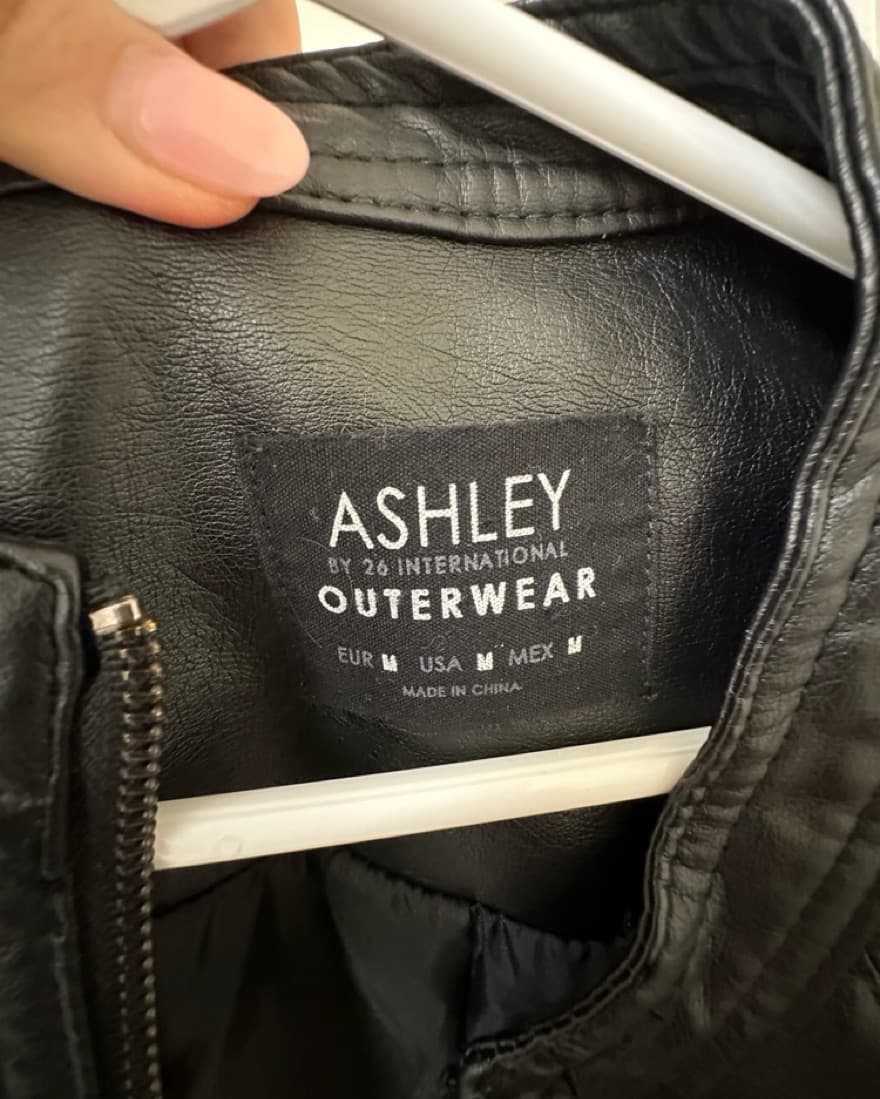 Perfect Fit Leather Jacket - Image 3