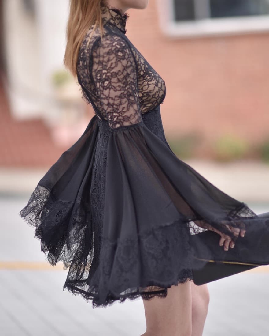 Black High-Neck Open Back Lace Dress - Image 5