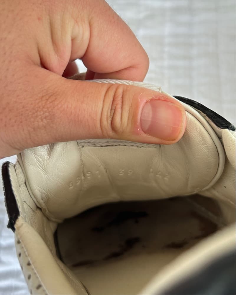 Gucci Leather Sneakers - Image 3