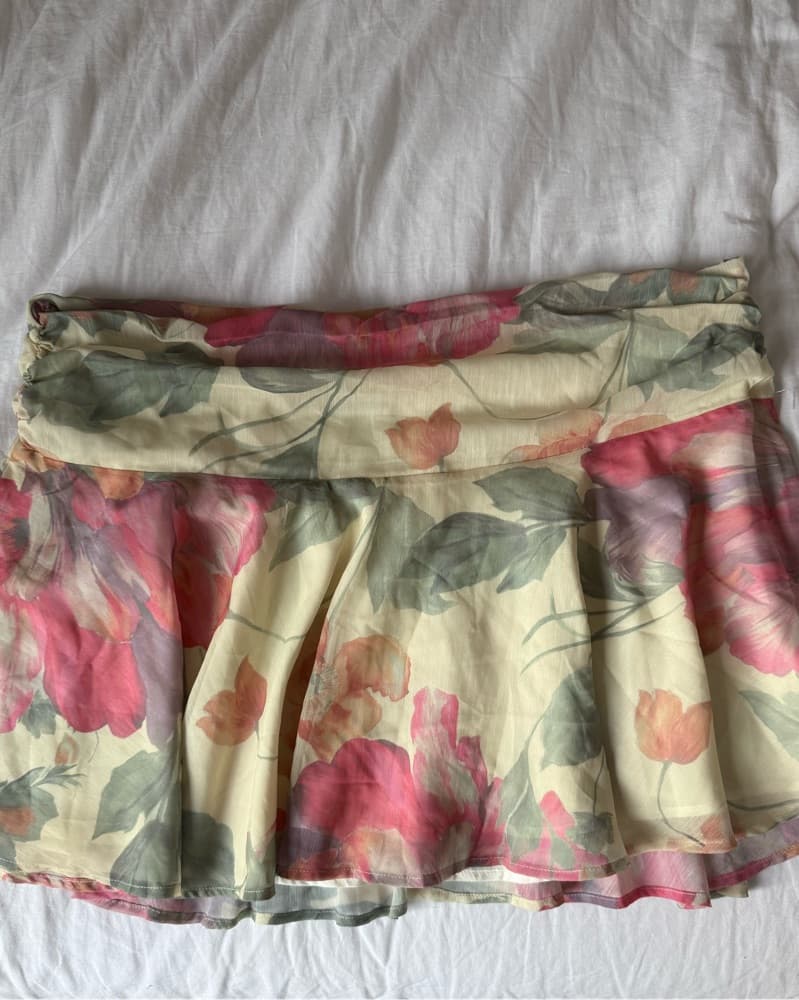 Low Rise Yellow Peony Mini Skirt - Image 3