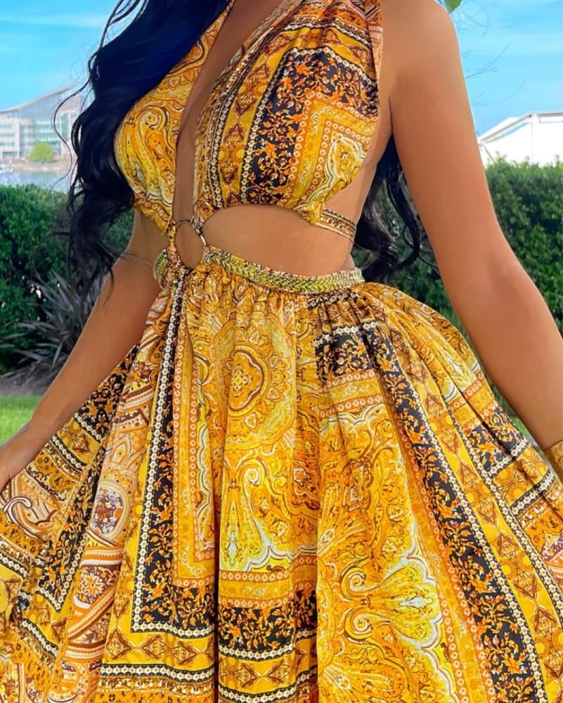 Vibrant Paisley Halter Maxi Dress - Image 4