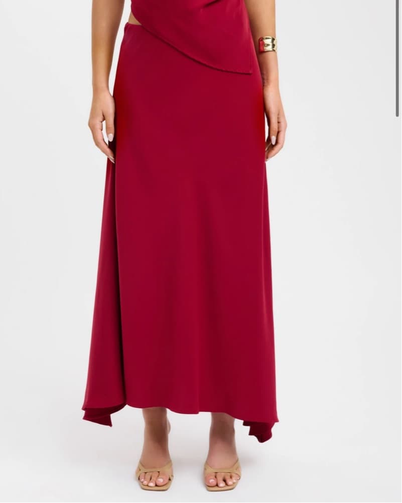 Elegant Halter Maxi Dress - Image 2