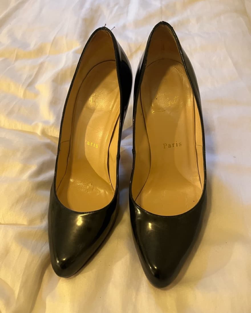Black patent louboutins - Image 2