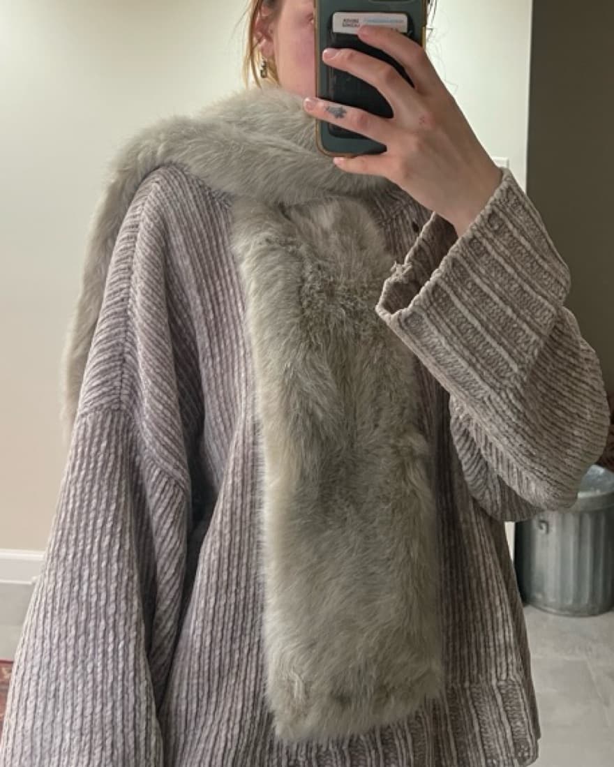 R&H Fur Scarf - Image 1