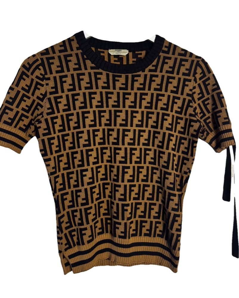 Fendi Logo Short Sleeve Sweater  - Image 4