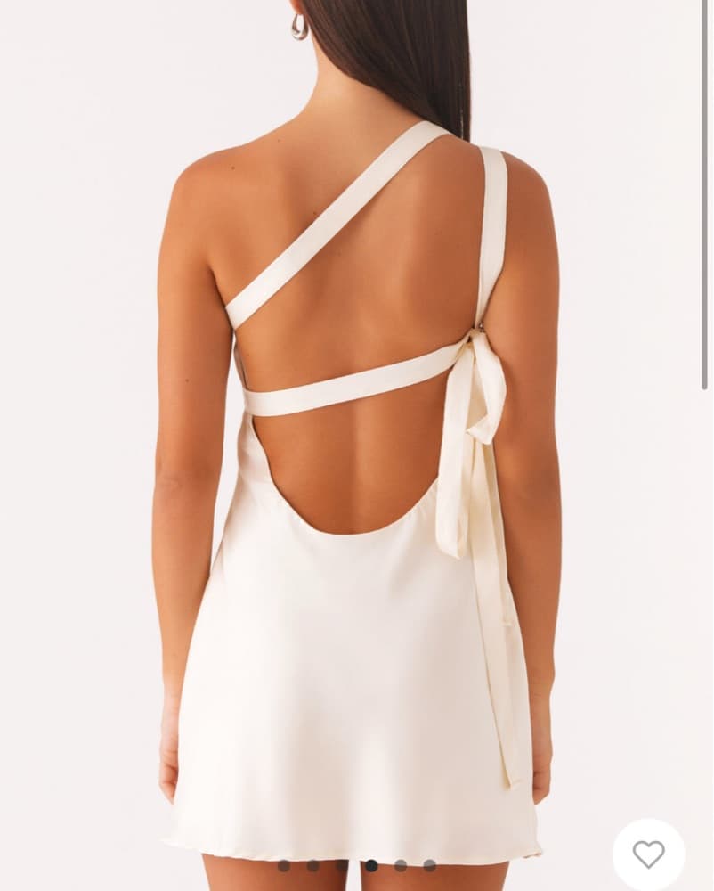 Elegant One-Shoulder White Dress - Image 2