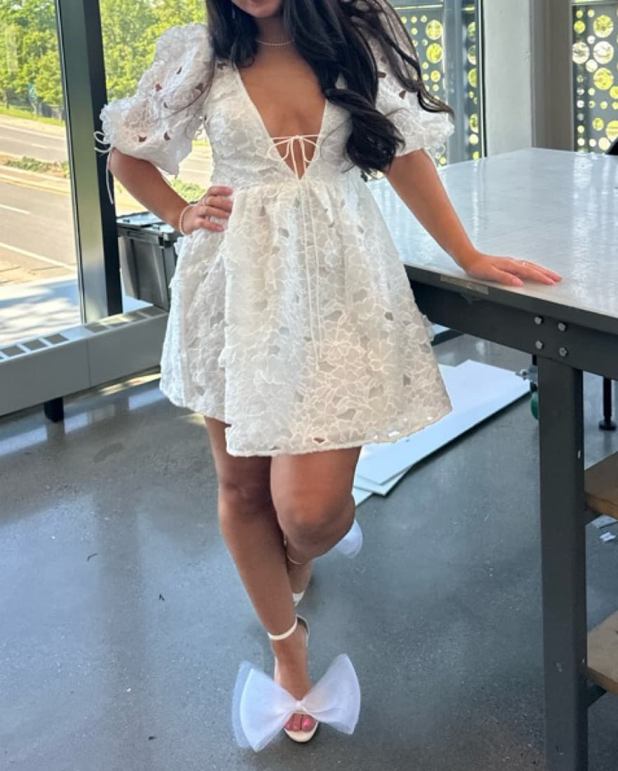 Elegant White Lace Mini Dress - Image 3
