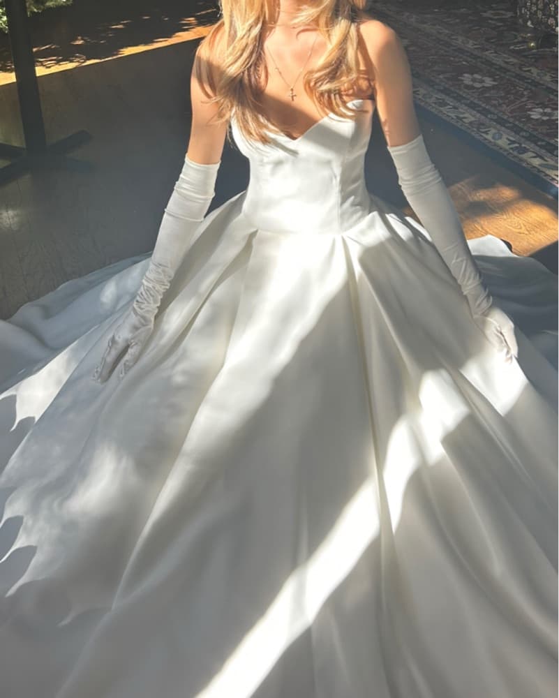 White Ball Gown Sweetheart Wedding Dress - Image 3
