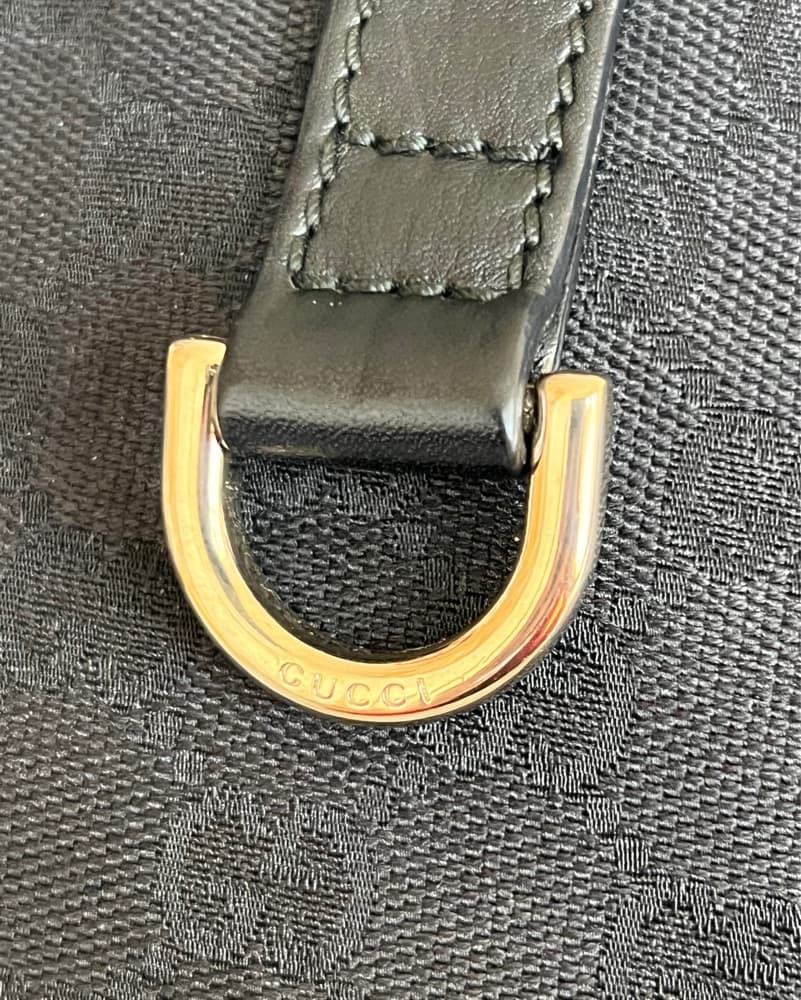 Gucci Shoulder Bag - Image 4