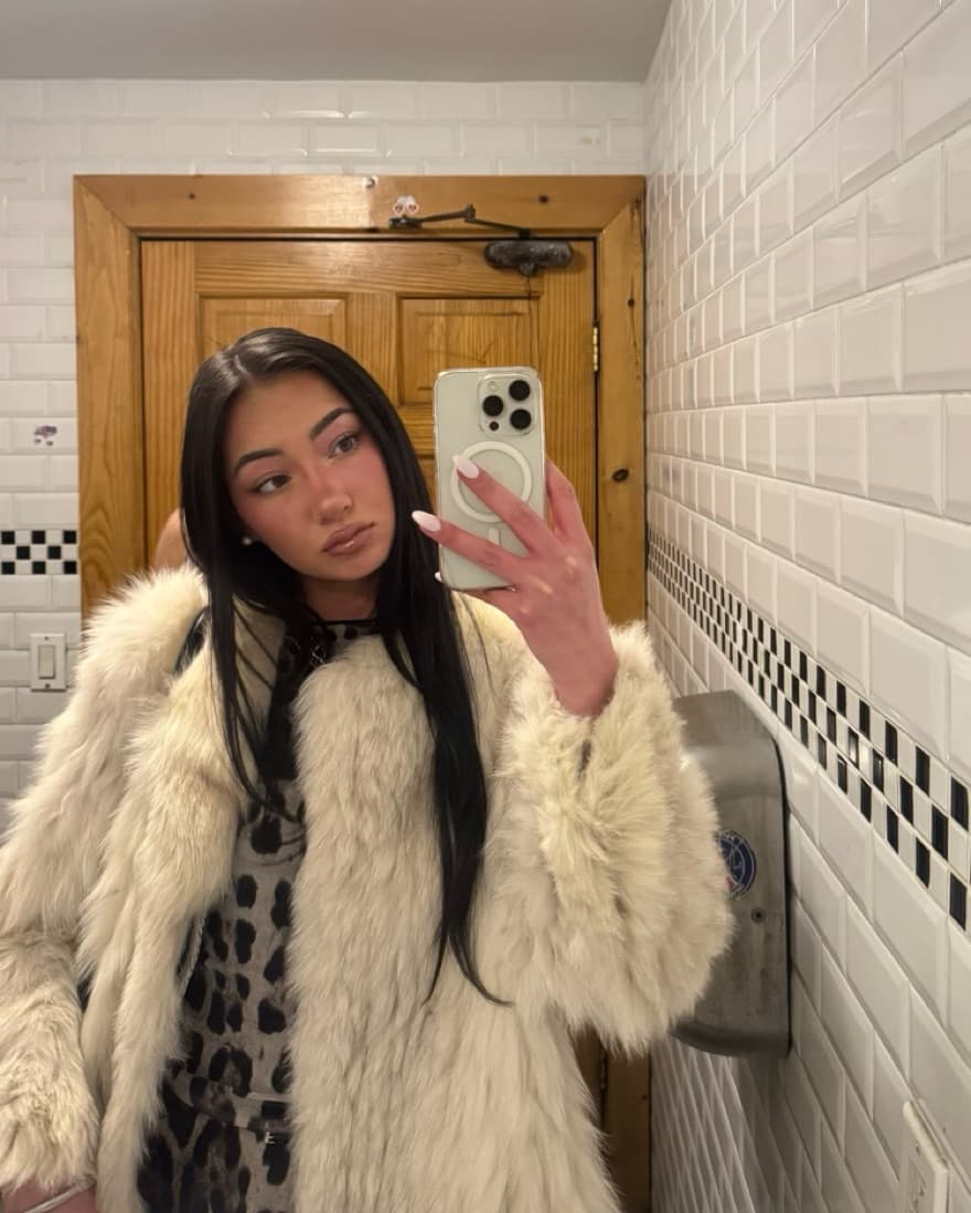 WHITE FUR COAT - Image 3