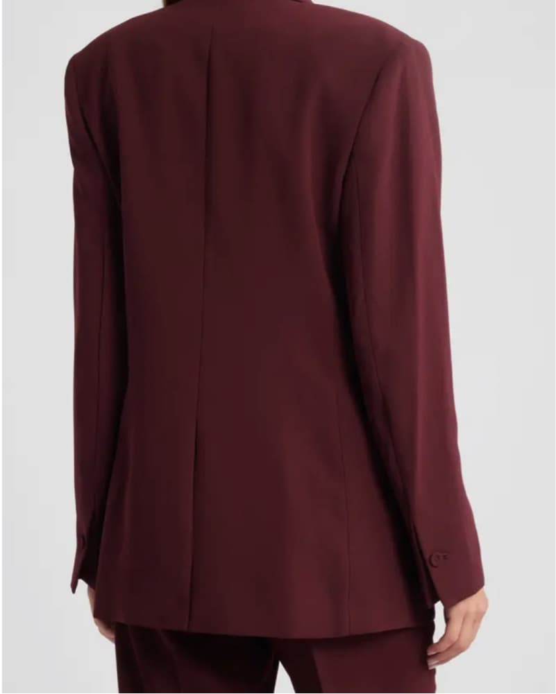 Sophisticated Burgundy Suit - Image 3