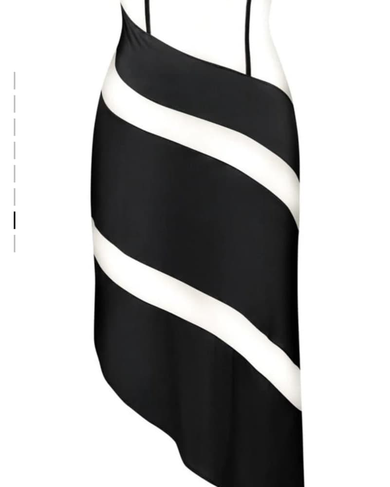 God Save Queens Scarlet Dress - Image 2
