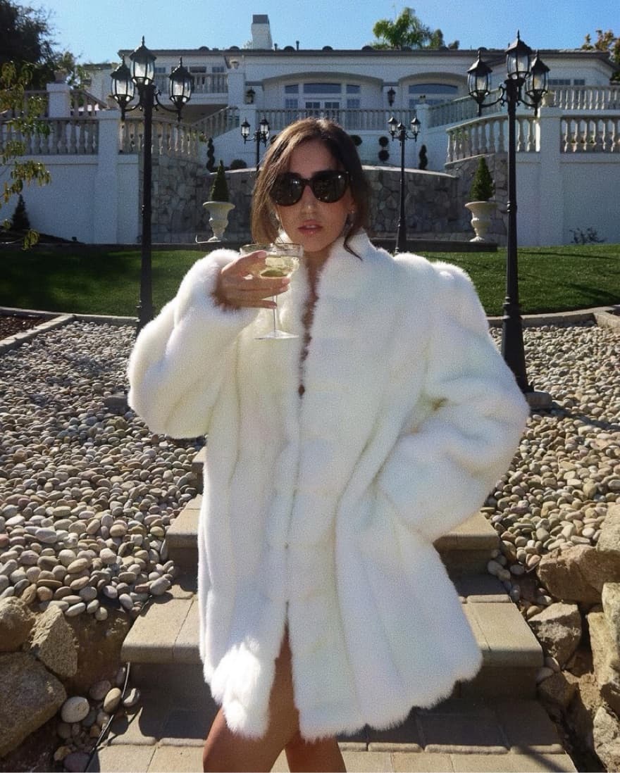 Vintage Ivory Faux Fur Coat - Image 3
