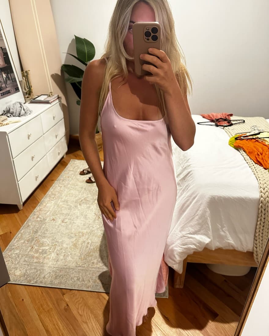 Pink dress - Image 2