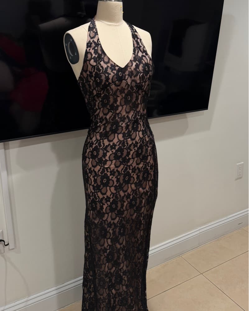 Stunning Lace Maxi Dress - Image 1