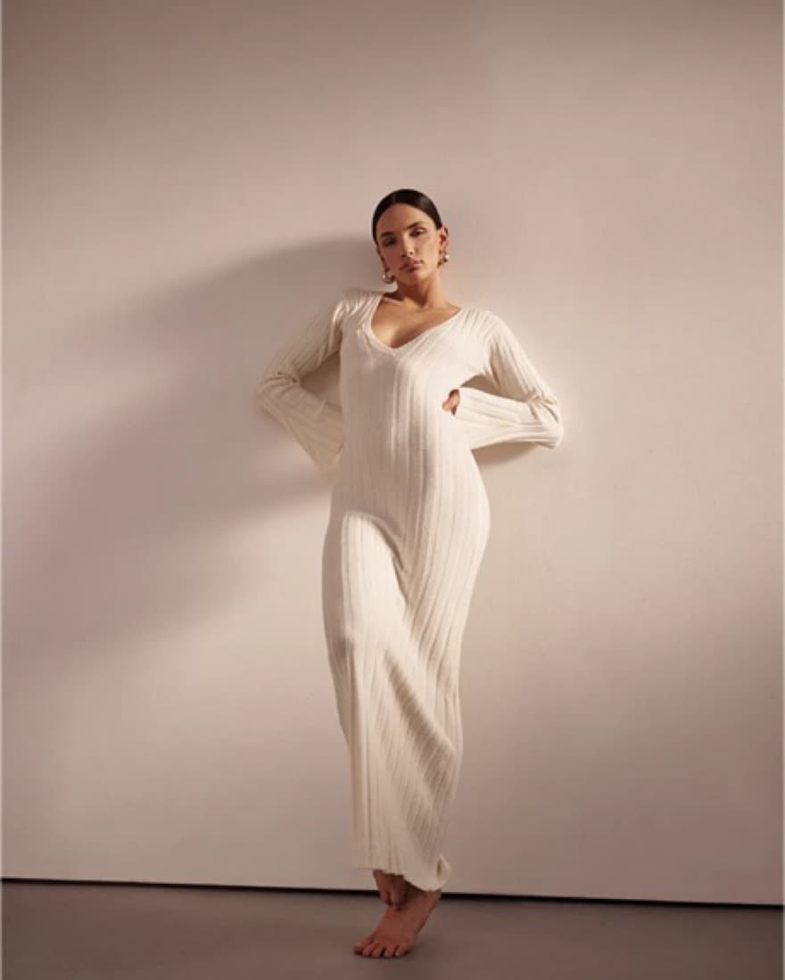Elegant Ribbed Maxi Dress - Image 2