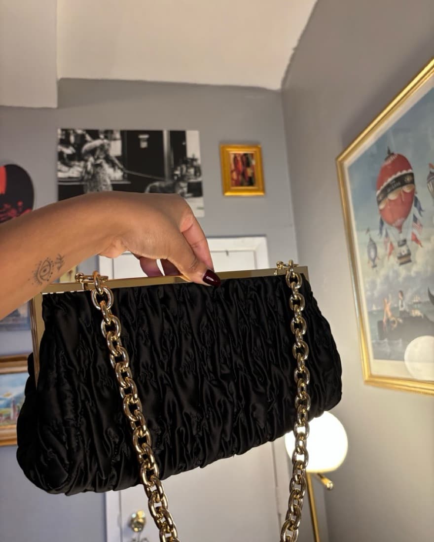 Chic Pleated Clutch with Gold Chain - Image 5