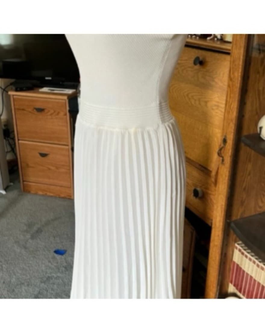 Pleated White Midi Dress - Image 5