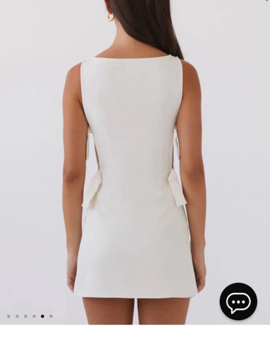 Chic White Mini Dress - Image 4