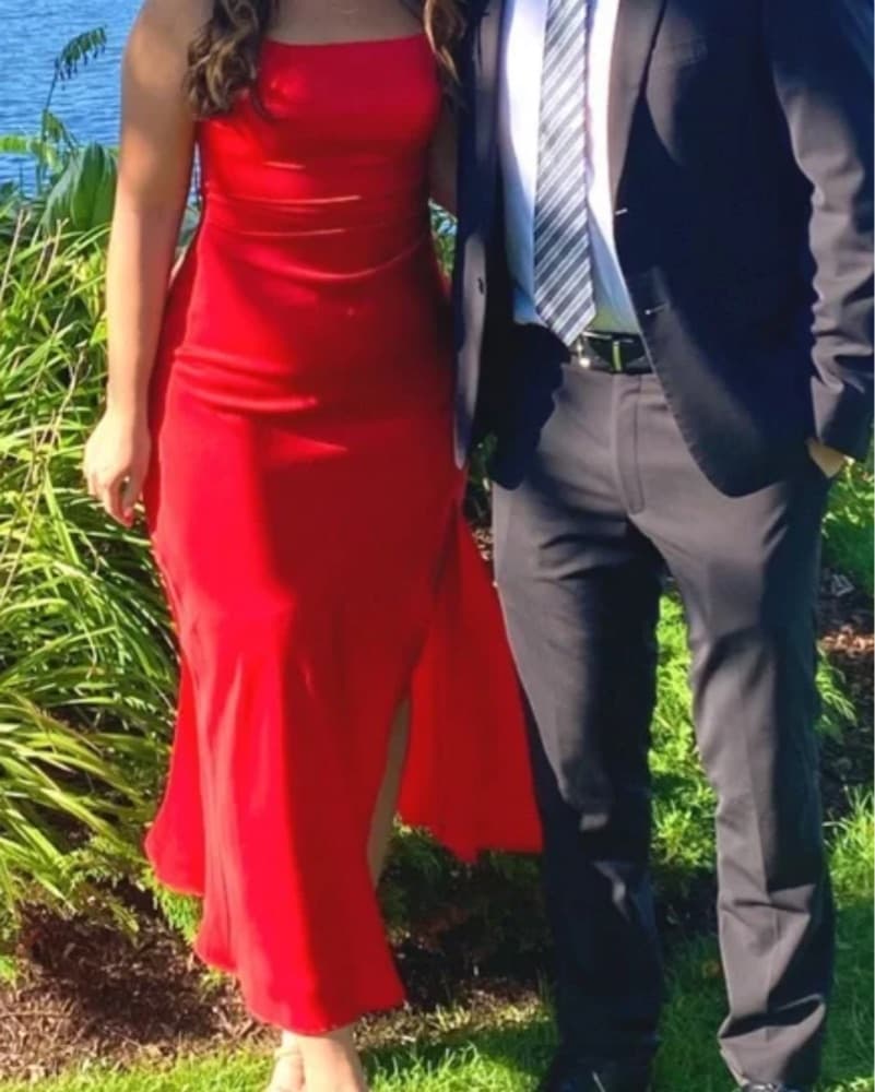 Sophisticated Red Satin Midi Dress - Image 6
