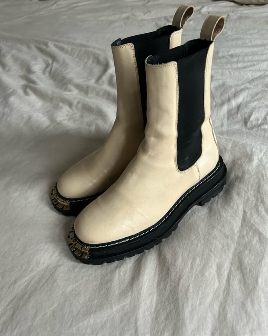 Sandro Chelsea White Leather Boot Sz 9 - Image 3