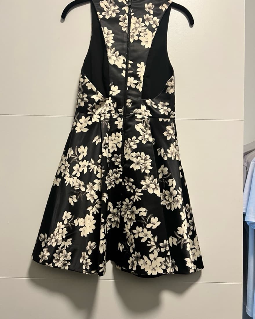 Alice + Olivia Floral Dress - Image 5