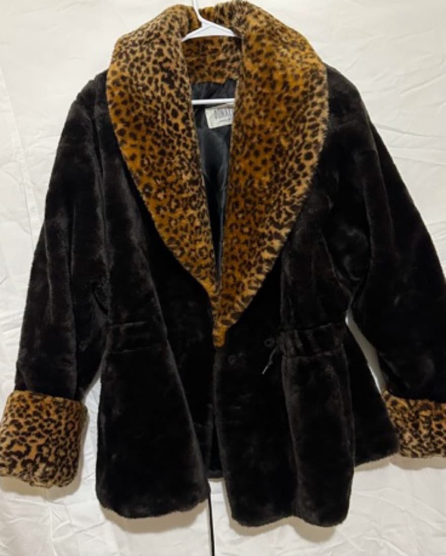 Vintage Cheetah / Leopard Fur Coat - Image 4