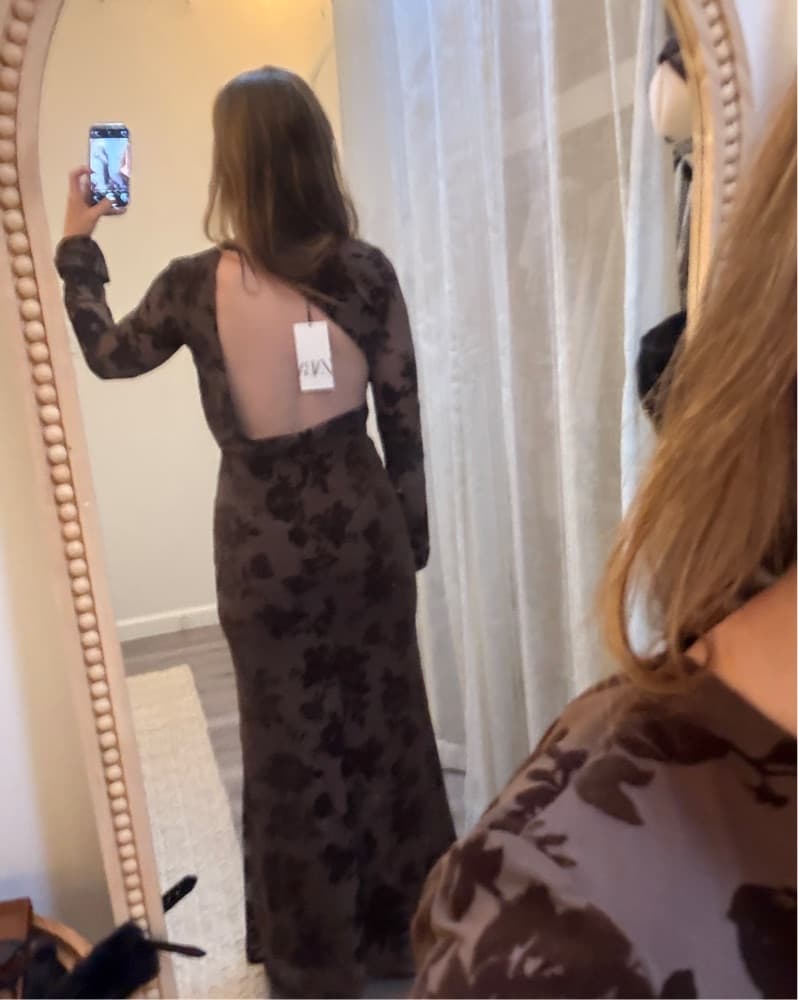 Chic Floral Velvet Maxi Dress - Image 3