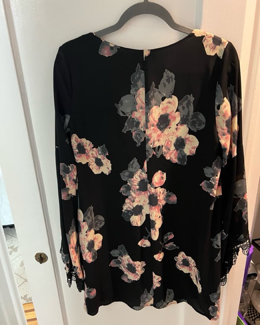Astr Bell Sleeve Dress - Image 3