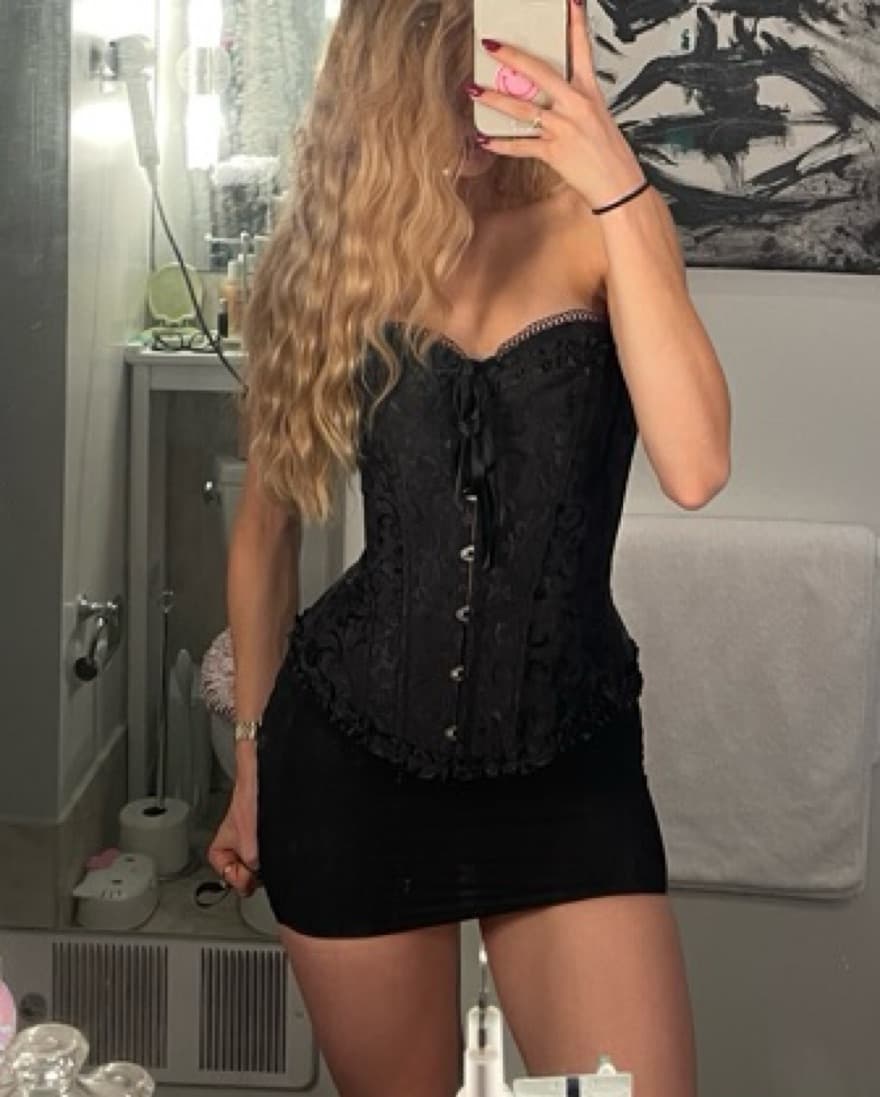 Small Black Corset - Image 2