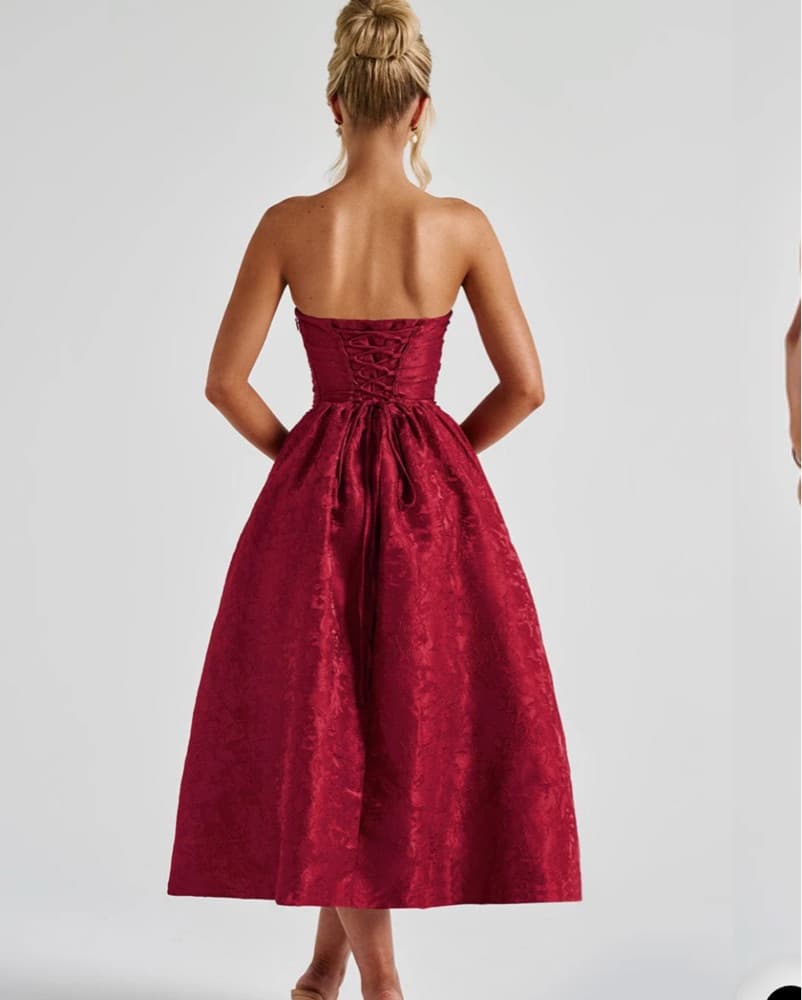Elegant Strapless Red Lace Babyboo Dress - Image 2