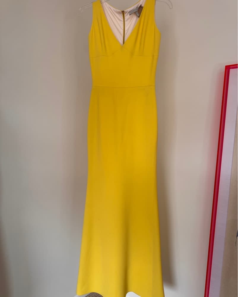 Vibrant Yellow Sleeveless Midi Dress - Image 4