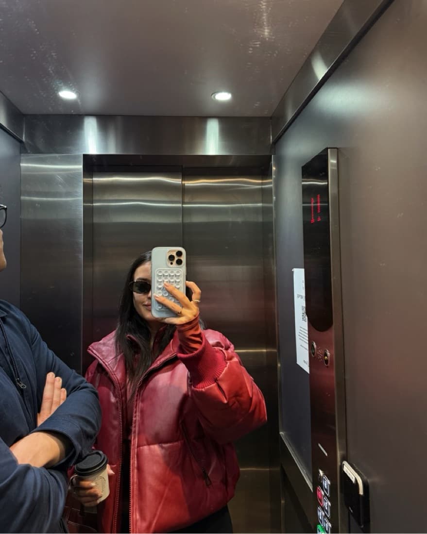 Chic Faux Leather Puffer Jacket in Red - Image 5