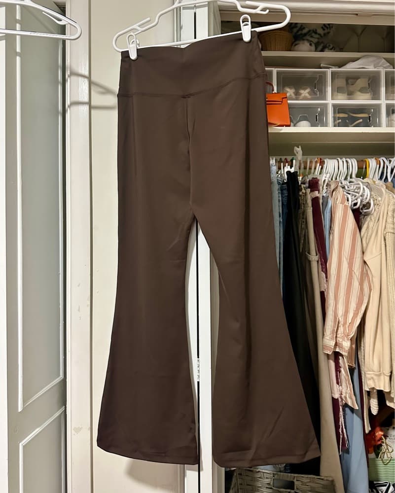 2 Alo High-Waisted Flared Yoga Pants - Image 4