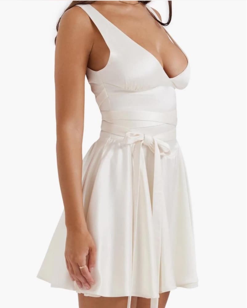 Elegant White Mini Dress - Image 2
