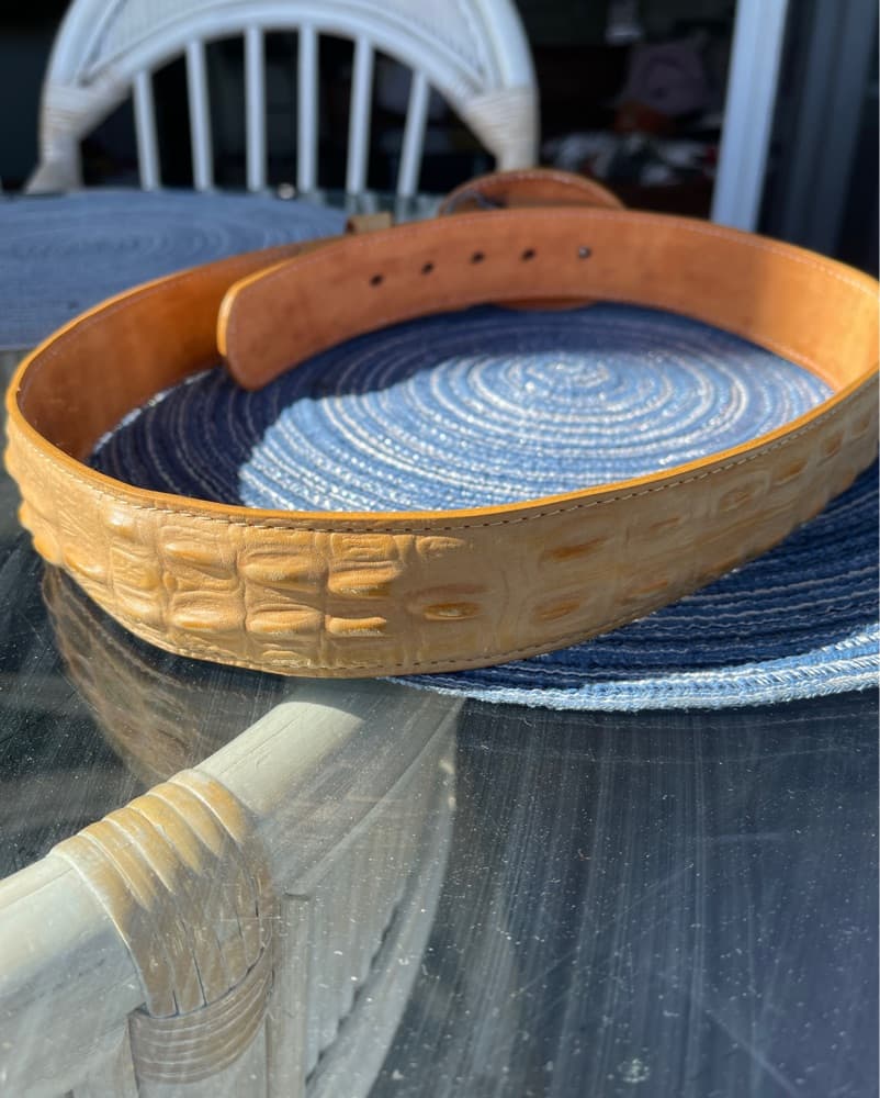 Textured Leather Belt Accent - Image 3