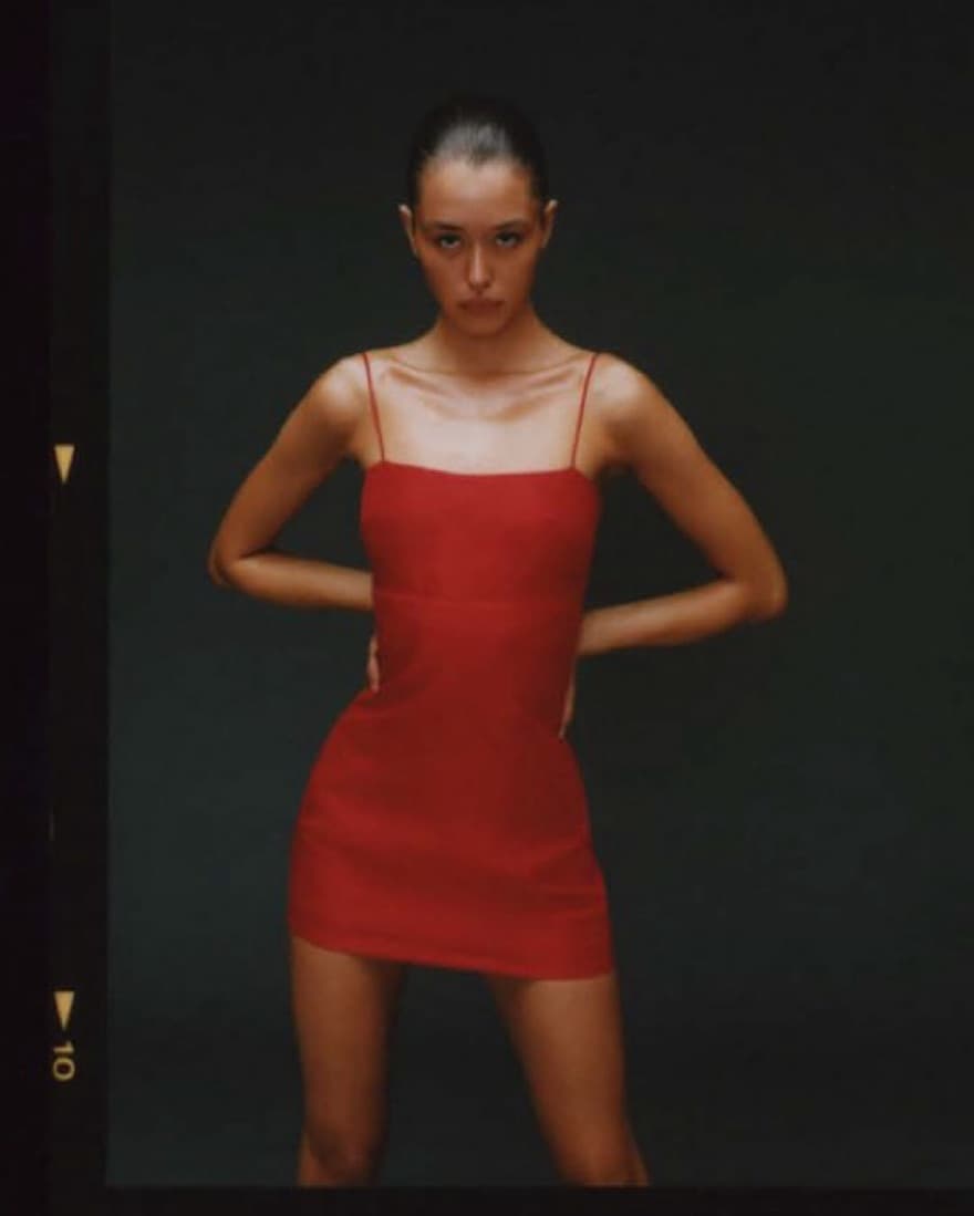 THE UTA in Réal Red - Image 2