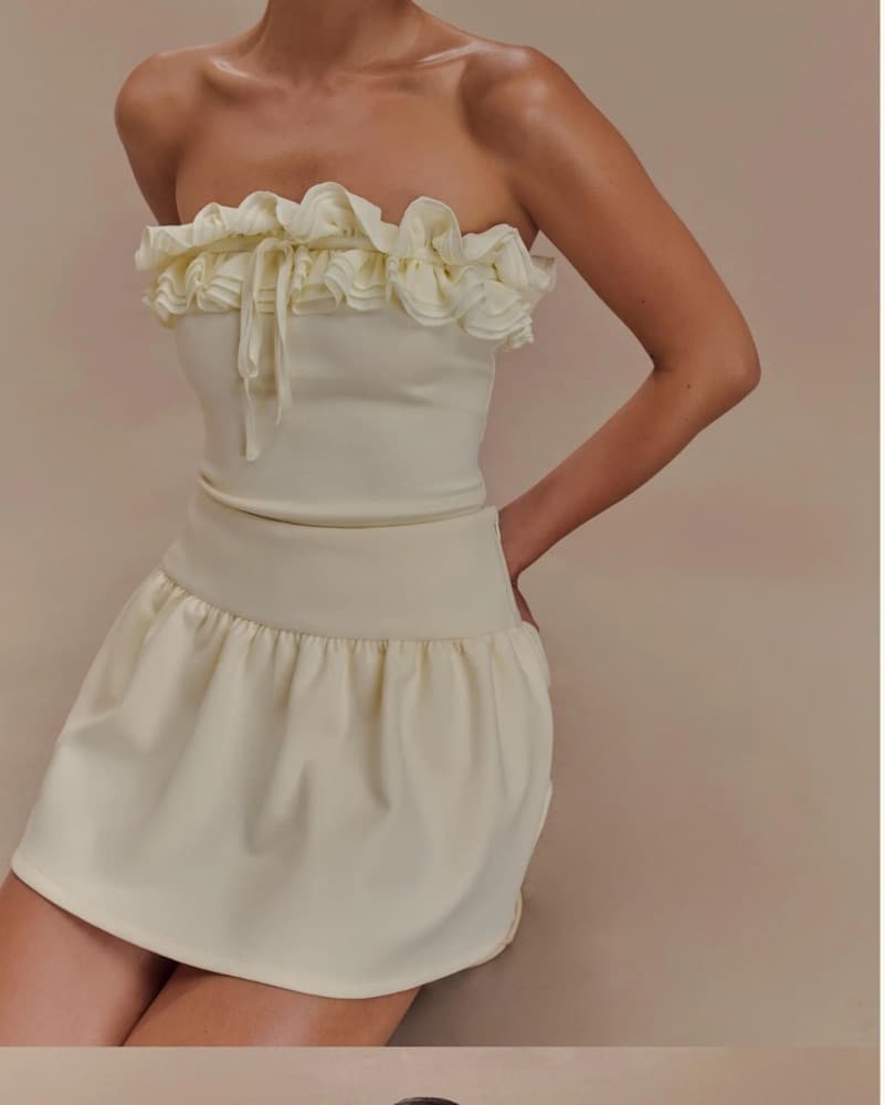 Elegant Ruffled Ivory Strapless Top - Image 1