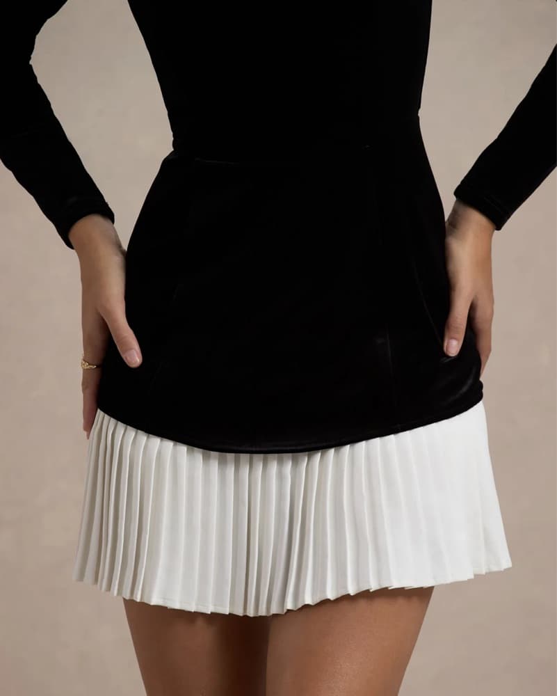 Black Velvet Sweetheart Long-Sleeve Mini - Image 2