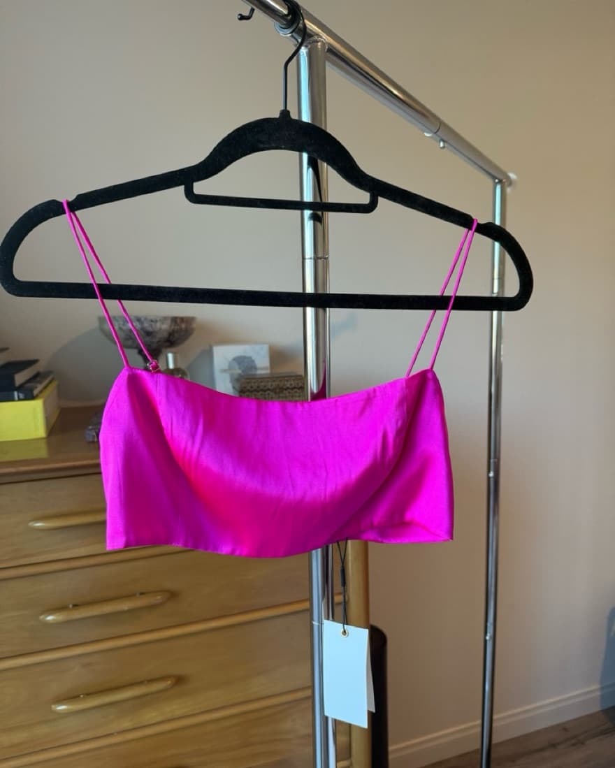 NWT | Retrofete Vibrant Pink Women's Top - Image 2