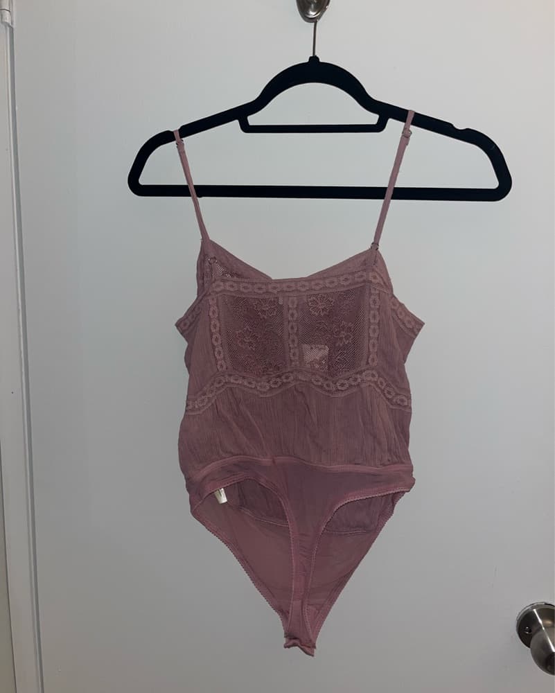 Romantic Lace Cami Bodysuit - Image 2