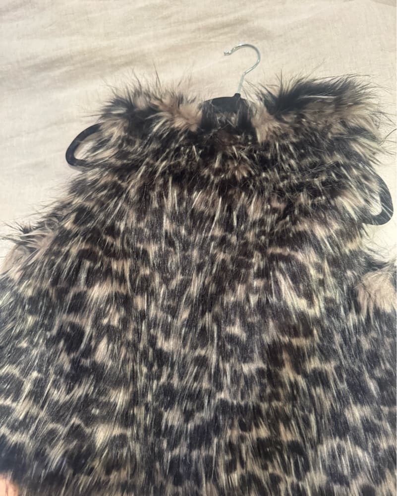 Fur vest - Image 2