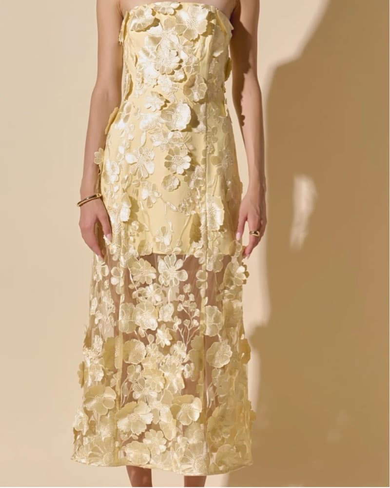 Yellow dress - Image 1
