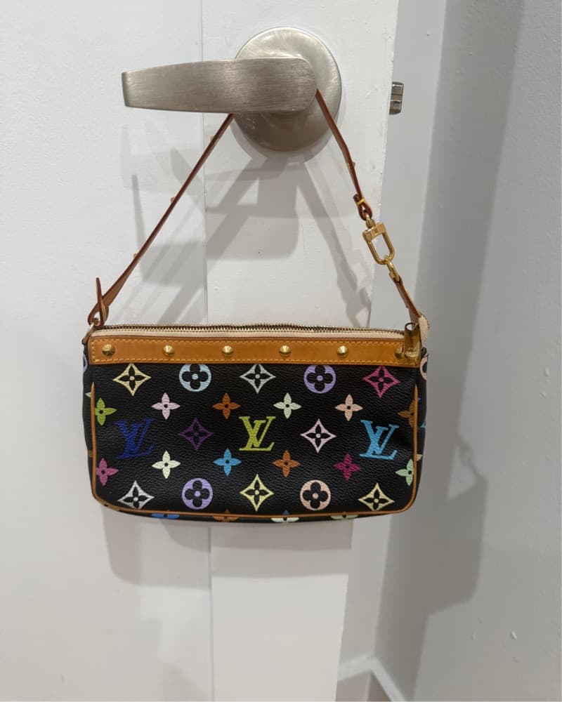 Louis Vuitton Murikami Pochette  - Image 2