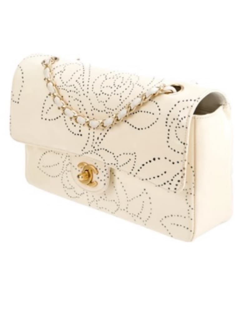 Chanel Medium Cream Flap Bag - Image 1