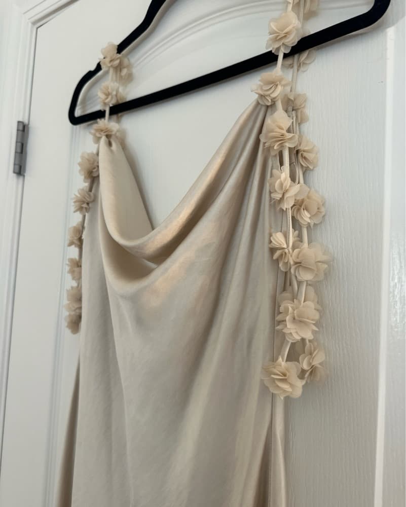 Self-Portrait Champagne Satin Flower  - Image 5