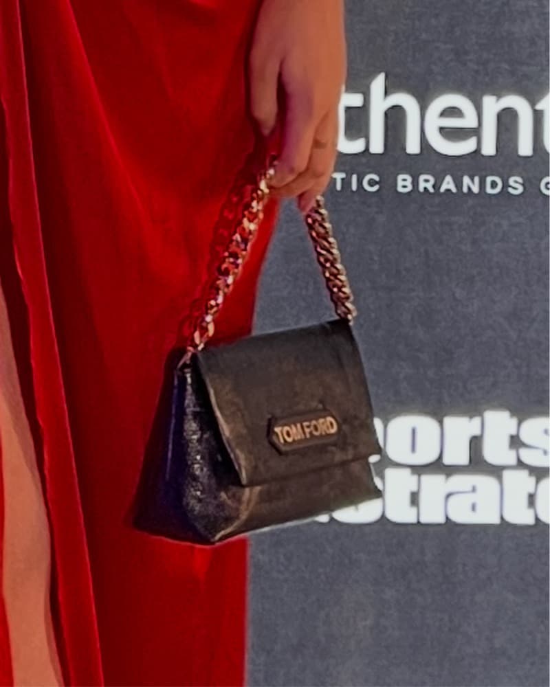 Chic Tom Ford Leather Crossbody Bag - Image 1