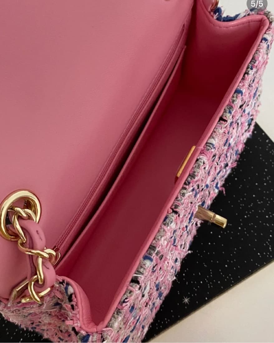 Chanel 23P Pink Tweed Classic Flap Mini  - Image 4